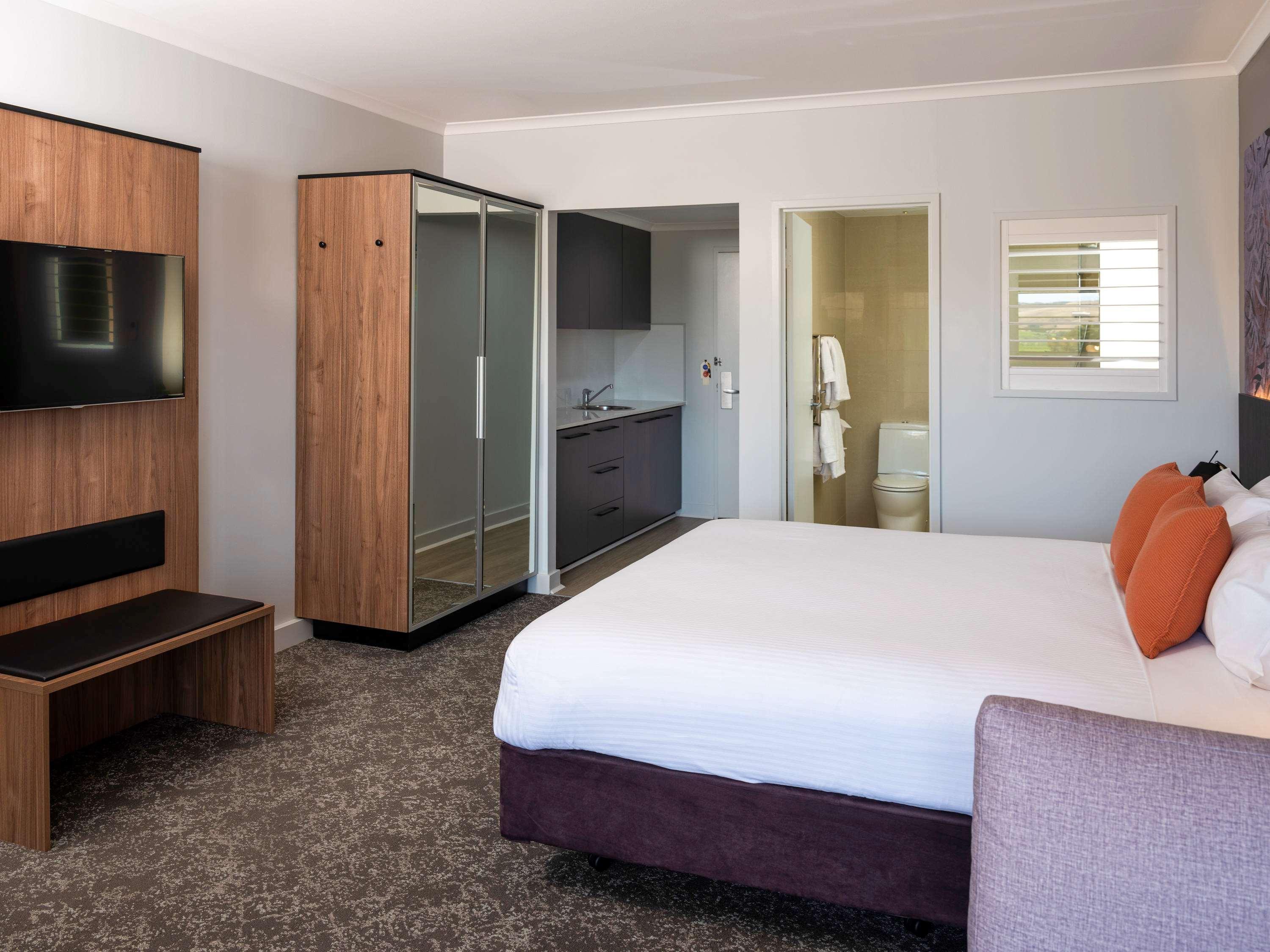 Novotel Barossa Valley Resort Роуленд-Флэт Экстерьер фото