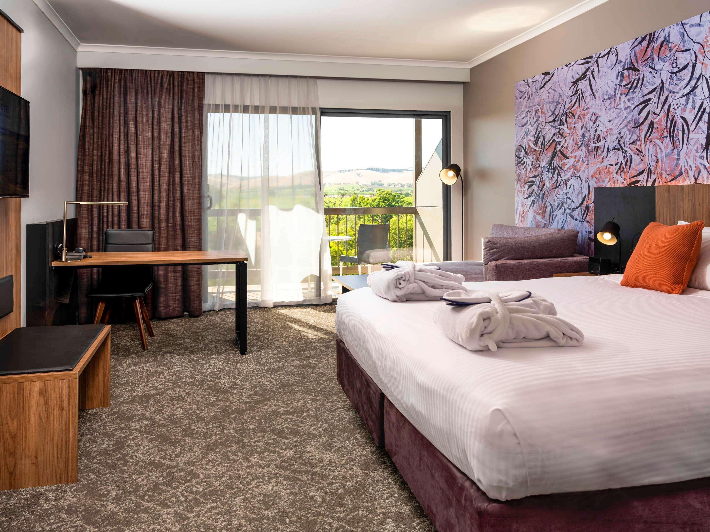 Novotel Barossa Valley Resort Роуленд-Флэт Экстерьер фото